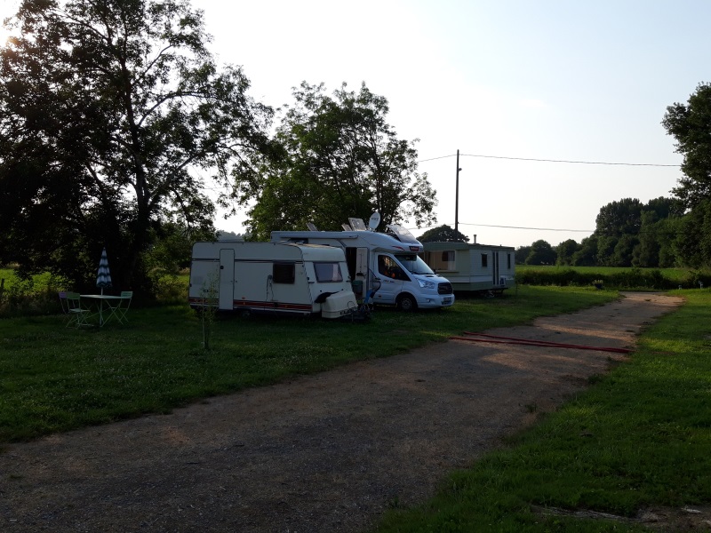 Aire camping-car  Lespielle (64350) - Photo 5